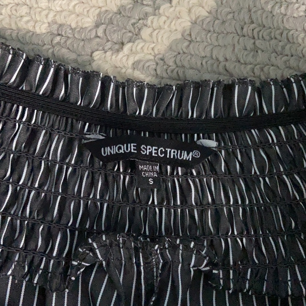 Unique spectrum top - Picture 2 of 4